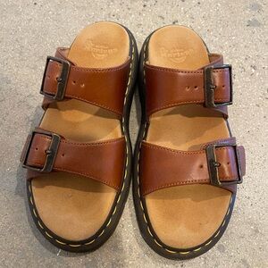 Dr. Martens Josef Sandals